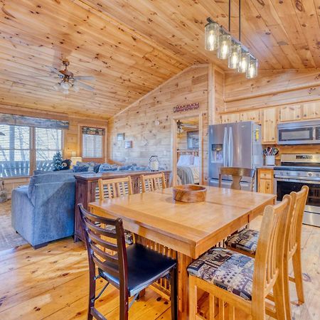 Secluded Sunrise Ridge-10 Min From Blue Ridge, King Beds, Hot Tub, 2 Porches, Fireplace Wood Burning, Mountain View, Cozy Exterior photo