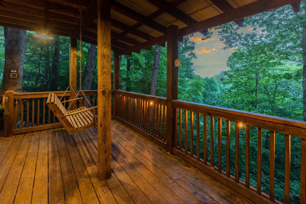 Secluded Sunrise Ridge-10 Min From Blue Ridge, King Beds, Hot Tub, 2 Porches, Fireplace Wood Burning, Mountain View, Cozy Exterior photo