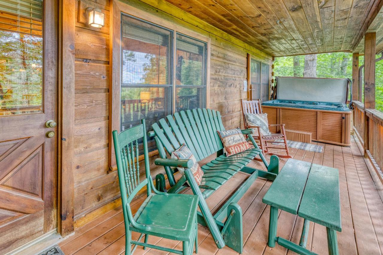 Secluded Sunrise Ridge-10 Min From Blue Ridge, King Beds, Hot Tub, 2 Porches, Fireplace Wood Burning, Mountain View, Cozy Exterior photo