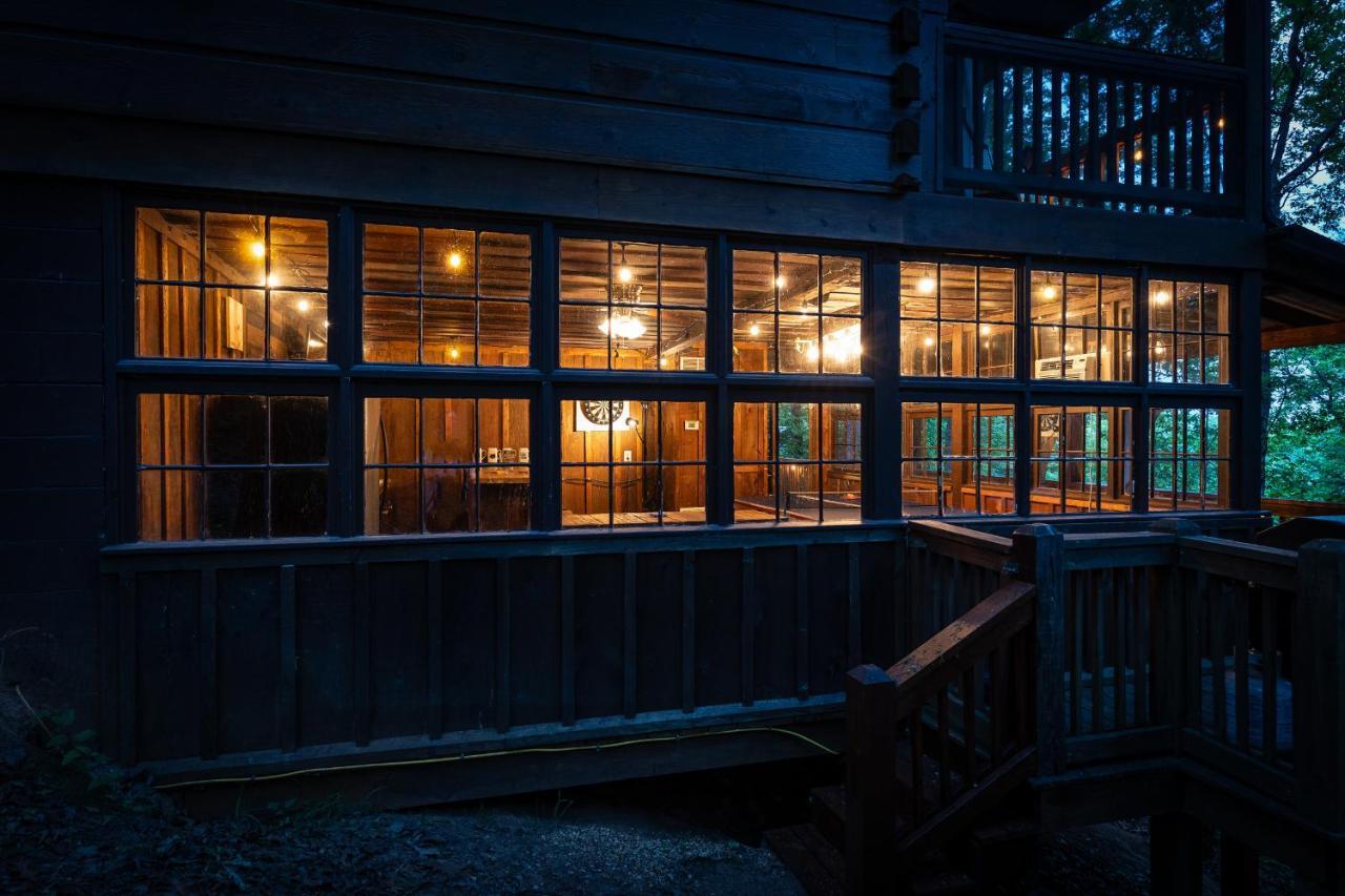 Secluded Sunrise Ridge-10 Min From Blue Ridge, King Beds, Hot Tub, 2 Porches, Fireplace Wood Burning, Mountain View, Cozy Exterior photo