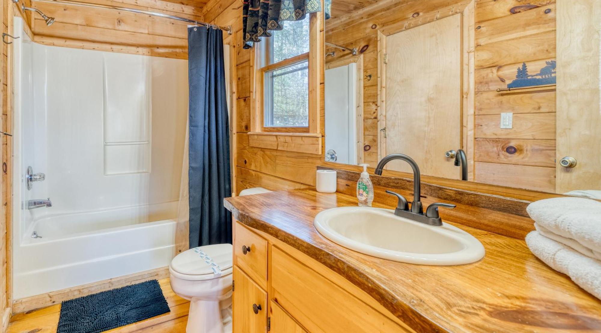 Secluded Sunrise Ridge-10 Min From Blue Ridge, King Beds, Hot Tub, 2 Porches, Fireplace Wood Burning, Mountain View, Cozy Exterior photo